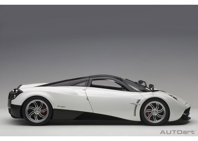 AUTOart 1/12 パガーニ ウアイラ (ホワイト) 12231 | AUTOart O