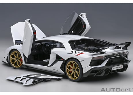 AUTOart 1/18　 ランボルギーニ アヴェンタドール SVJ （パール・ホワイト）　79217