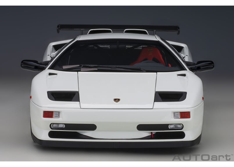 AUTOart 1/18 ランボルギーニ ディアブロ SV-R (IMPACT WHITE AUTOart 1/18 ランボルギーニ ディアブロ SV-R (IMPACT WHITE
