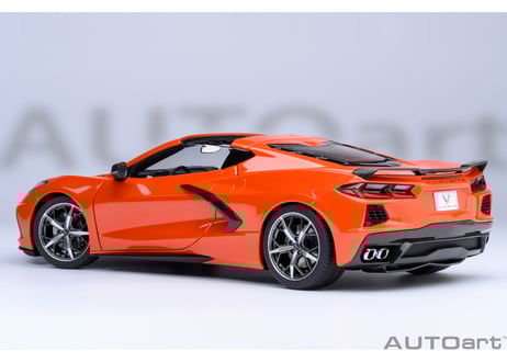 AUTOart 1/18　シボレー コルベット （C8） スティングレイ Z51 （オレンジ）　71283