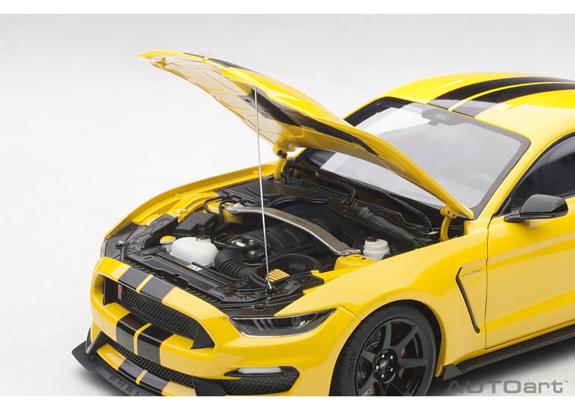 AUTOart 1/18 フォード シェルビー GT350R (イエロー/ブラック AUTOart 1/18 フォード シェルビー GT350R (イエロー/ブラック