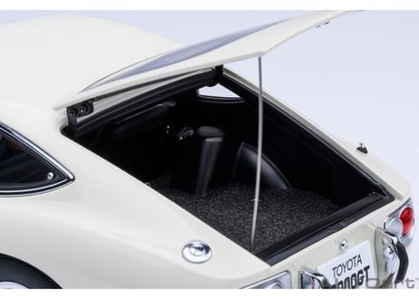 AUTOart 1/18　トヨタ 2000GT 1967 （ホワイト）　79546