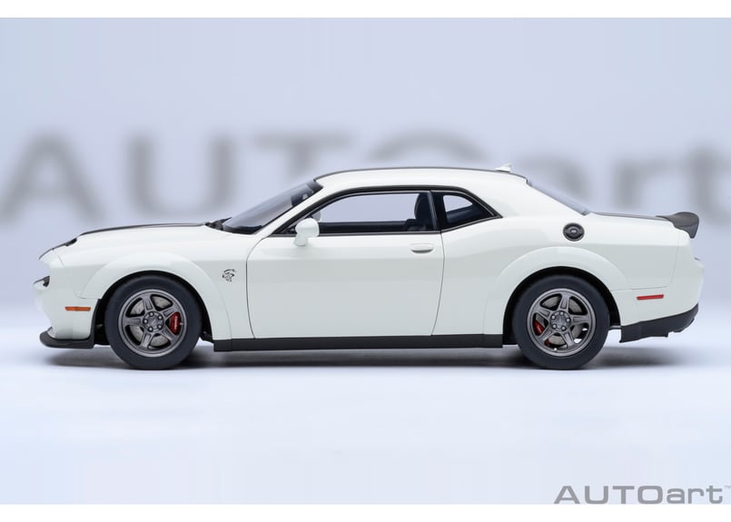 AUTOart 1/18 ダッジ チャレンジャー SRT スーパー ストック 2023