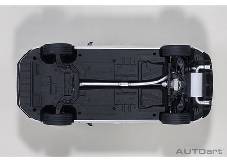 AUTOart 1/18　フォード フォーカス RS （ホワイト）　72951