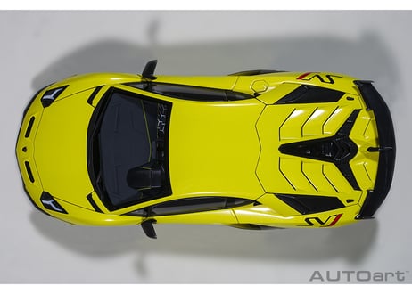AUTOart 1/18　ランボルギーニ アヴェンタドール SVJ （パール・イエロー）　79175