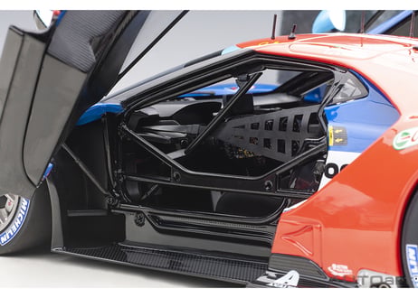 AUTOart 1/18　フォード GT 2017 #67 （ル・マン24時間レース LMGTE Proクラス2位）　81710