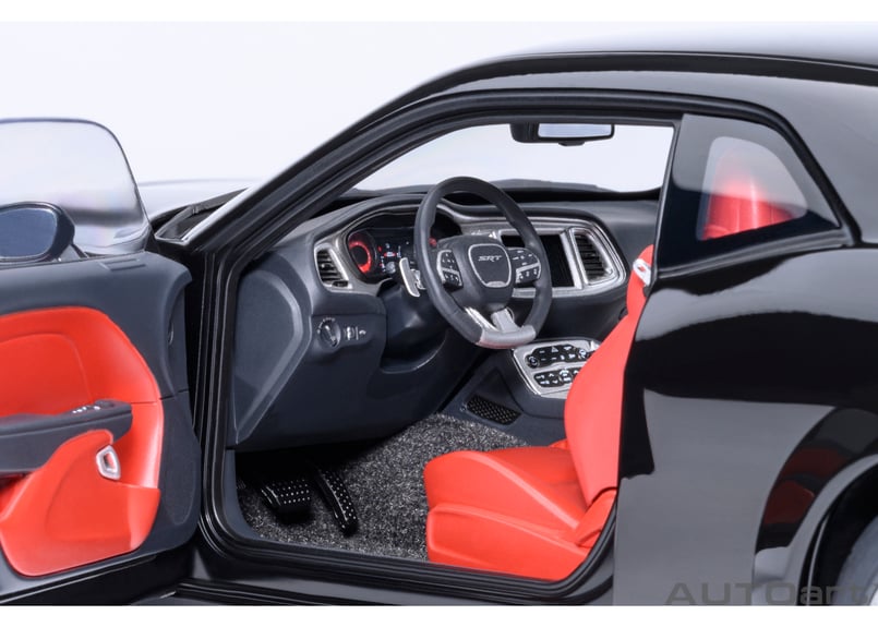 AUTOart 1/18 ダッジ チャレンジャー SRT スーパー ストック 2023