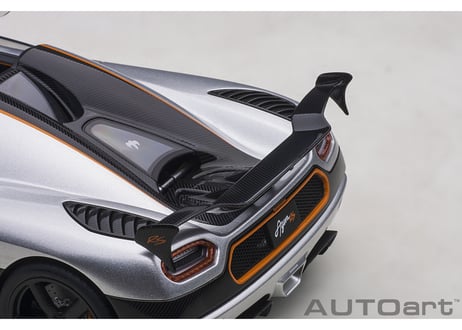 AUTOart 1/18　ケーニグセグ アゲーラ RS （メタリック・シルバー／カーボンブラック）　79024