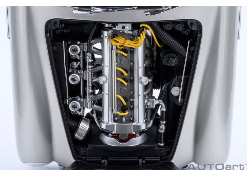 AUTOart 1/18 アストンマーチン DB5 （シルバー・メタリック） 70287 |