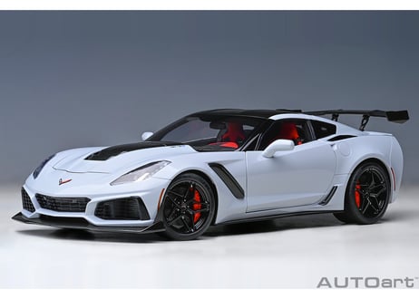 AUTOart 1/18　シボレー コルベット （C7） ZR1 （グレー・メタリック）　71277