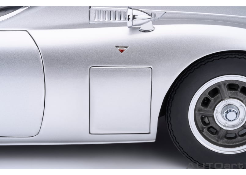 トヨタ 2000GT ミニカー シルバー 1/18 Amazon | AUTOart 1/18 トヨタ 2000GT シルバー | ミニカー
