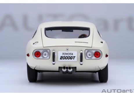 AUTOart 1/18　トヨタ 2000GT 1967 （ホワイト）　79546
