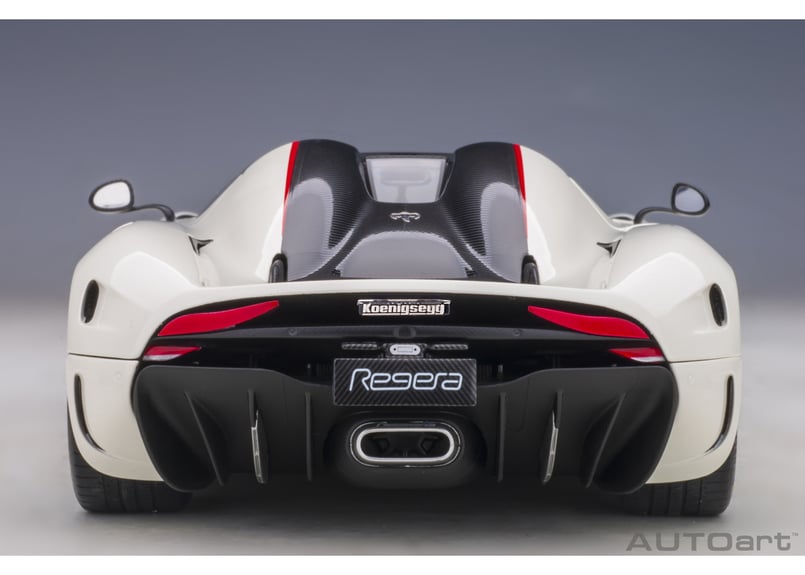 AUTOart 1/18 ケーニグセグ レゲーラ (ホワイト/カーボン AUTOart 1/18 ケーニグセグ レゲーラ (ホワイト/カーボン