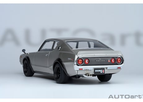 ”オンラインストア限定モデル”　AUTOart 1/18　日産 スカイライン 2000GT-R （KPGC110） チューンド・バージョン（シルバー／カーボン・ボンネット）　77477