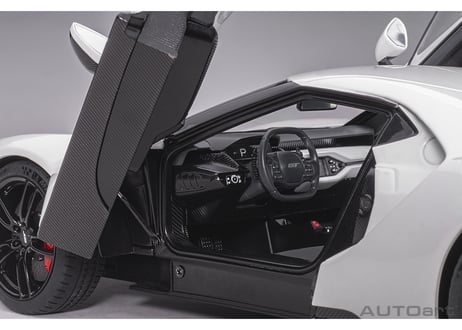 AUTOart 1/18　フォード GT 2017 （ホワイト）　72941