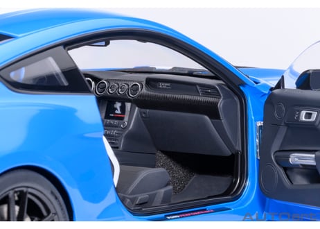 AUTOart 1/18　フォード マスタング シェルビー GT500 （ブルー／ホワイト・ストライプ）　73094