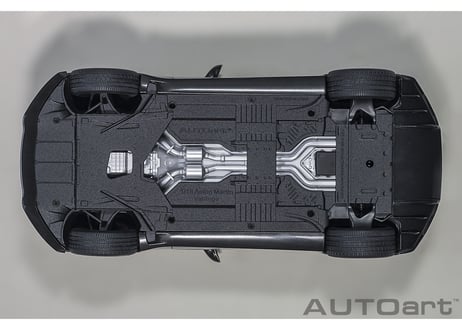 AUTOart 1/18　アストンマーチン ヴァンテージ 2019 （ブラック／カーボンブラック・ルーフ）　70275