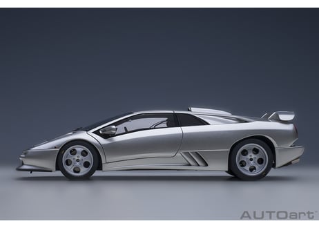 AUTOart 1/18　ランボルギーニ ディアブロ SE30 イオタ （TITANIO／メタリック・シルバー）　79143