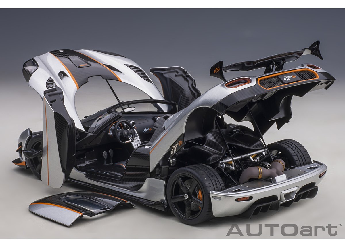 AUTOart 1/18 ケーニグセグ アゲーラ RS (メタリック・シルバー AUTOart 1/18 ケーニグセグ アゲーラ RS (メタリック・シルバー