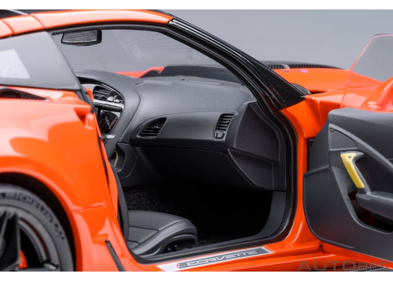 AUTOart 1/18 シボレー コルベット (C7) ZR1 (オレンジ AUTOart 1/18 シボレー コルベット (C7) ZR1 (オレンジ