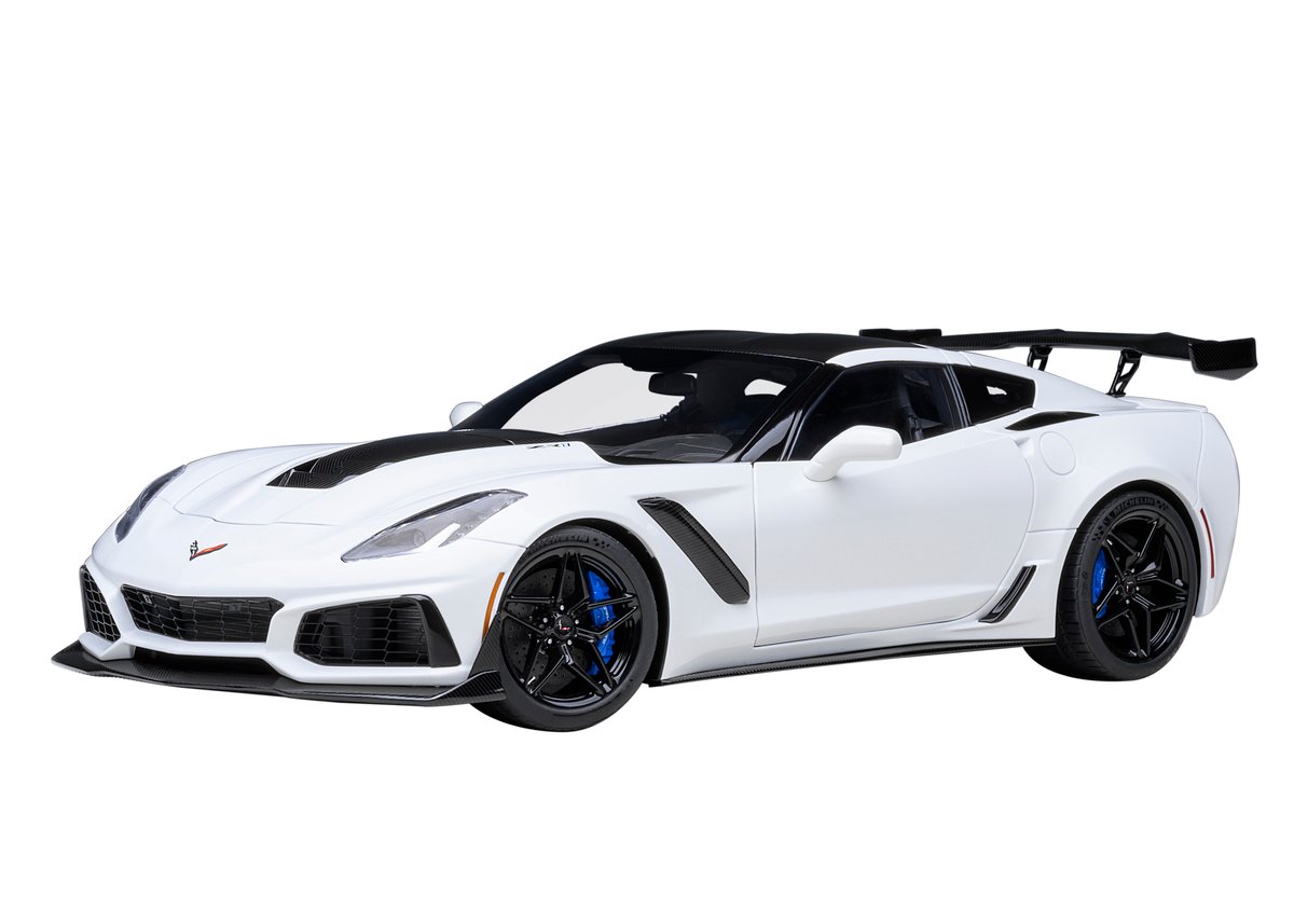 AUTOart 1/18 シボレー コルベット (C7) ZR1 (ホワイト AUTOart 1/18 シボレー コルベット (C7) ZR1 (ホワイト