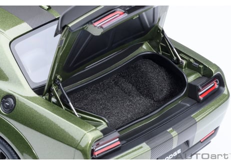 AUTOart 1/18　ダッジ チャレンジャー SRT ジェイルブレイク 2022 （メタリック・グリーン／カーボンブラック・ストライプ ＜F8 GREEN＞）　71761
