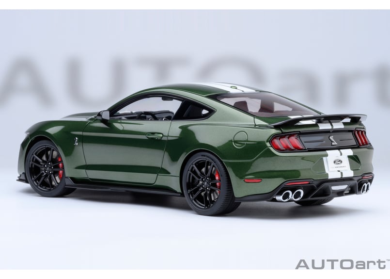 AUTOart 1/18 フォード マスタング シェルビー GT500 （グリーン