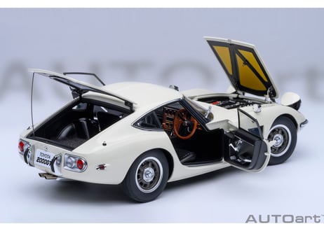 AUTOart 1/18　トヨタ 2000GT 1967 （ホワイト）　79546