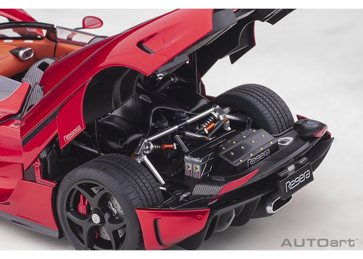 1/18 ケーニグセグ レゲーラ （キャンディ・レッド） 79026