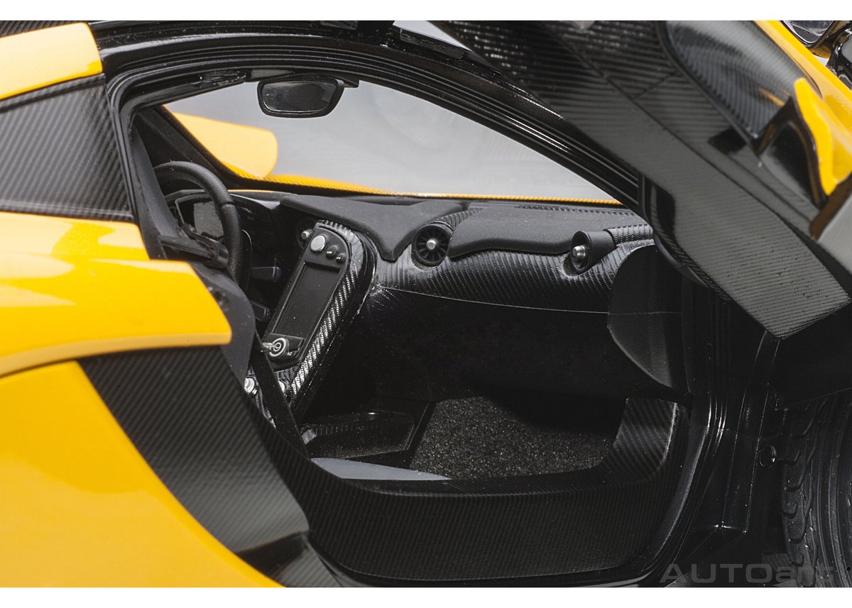 AUTOart 1/12 マクラーレン P1 (イエロー) 12242 | AUTOart O AUTOart 1/12 マクラーレン P1 (イエロー) 12242 | AUTOart O