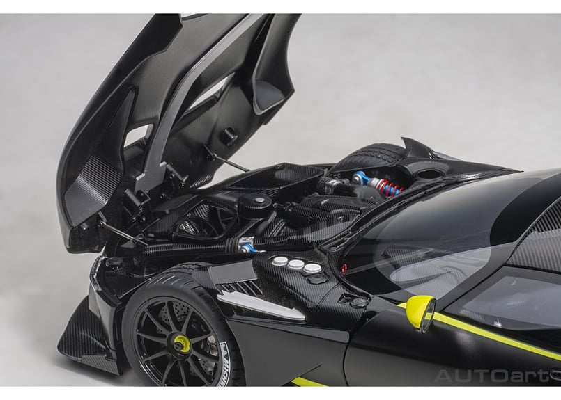 AUTOart 1/18 アストンマーチン ヴァルカン (マット・ブラック AUTOart 1/18 アストンマーチン ヴァルカン (マット・ブラック