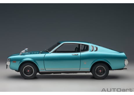 AUTOart 1/18　トヨタ セリカ リフトバック 2000GT （RA25） 1973 （ターコイズブルー・メタリック）　78767