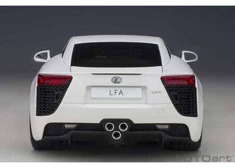 AUTOart 1/18　レクサス LFA （ホワイテスト・ホワイト）　78850