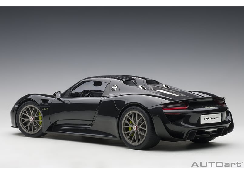 ポルシェ 918スパイダー 1/18 ブラック マルティーニ Porsche 918 Spyder Weissach Package Black/ Martini Livery