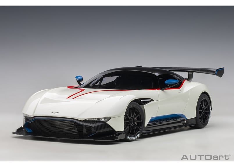 AUTOart 1/18 アストンマーチン ヴァルカン (メタリック AUTOart 1/18 アストンマーチン ヴァルカン (メタリック