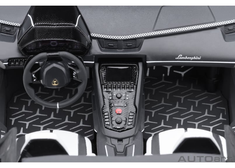 AUTOart 1/18 ランボルギーニ アヴェンタドール SVJ （パール