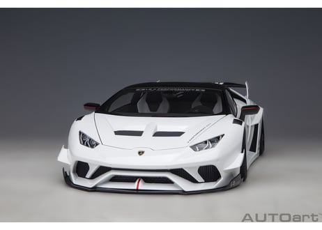 AUTOart 1/18　 リバティーウォーク LB‐シルエット ワークス ランボルギーニ ウラカン GT （ホワイト）　79125