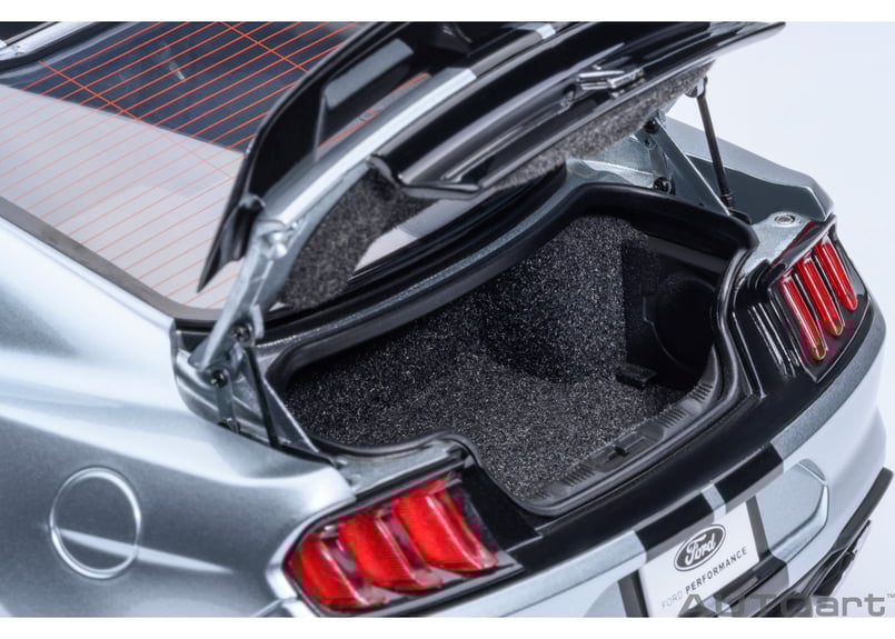 AUTOart 1/18 フォード マスタング シェルビー GT500 （シルバー