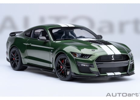 AUTOart 1/18　フォード マスタング シェルビー GT500 （グリーン／ホワイト・ストライプ）　73097