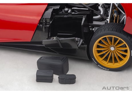 AUTOart 1/18　パガーニ ウアイラ ロードスター （レッド）　78287