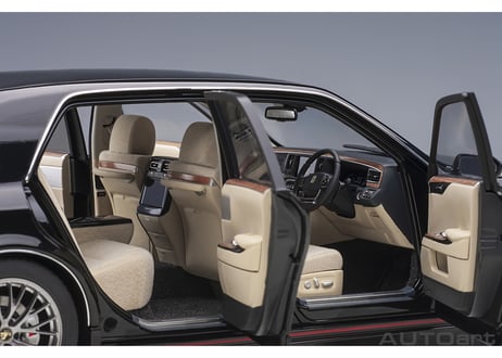 AUTOart 1/18　トヨタ センチュリー GRMN （ブラック）　78763