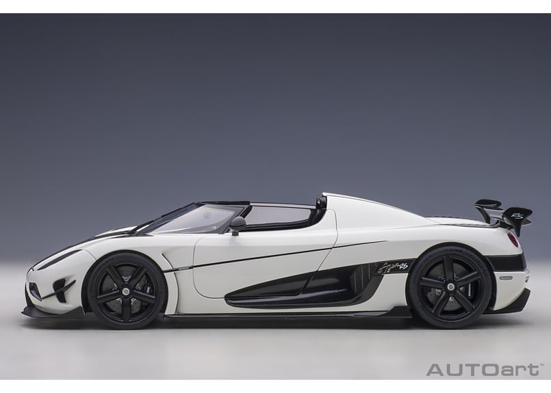 セール特価 AUTOart 1/18 ケーニグセグ アゲーラ RS (ホワイト/カーボン ミニカー