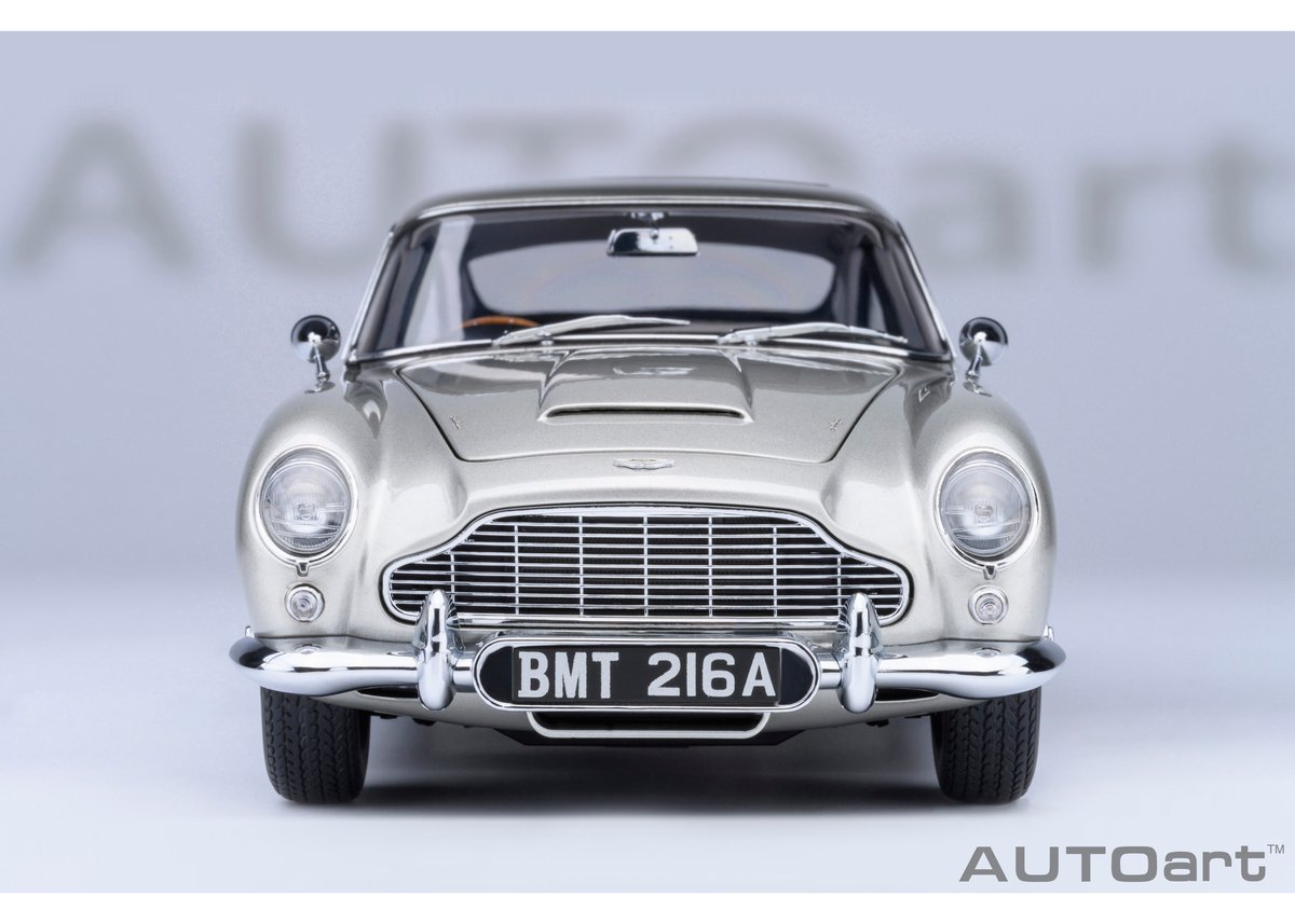AUTOart 1/18 アストンマーチン DB5 「007／ゴールドフィンガー