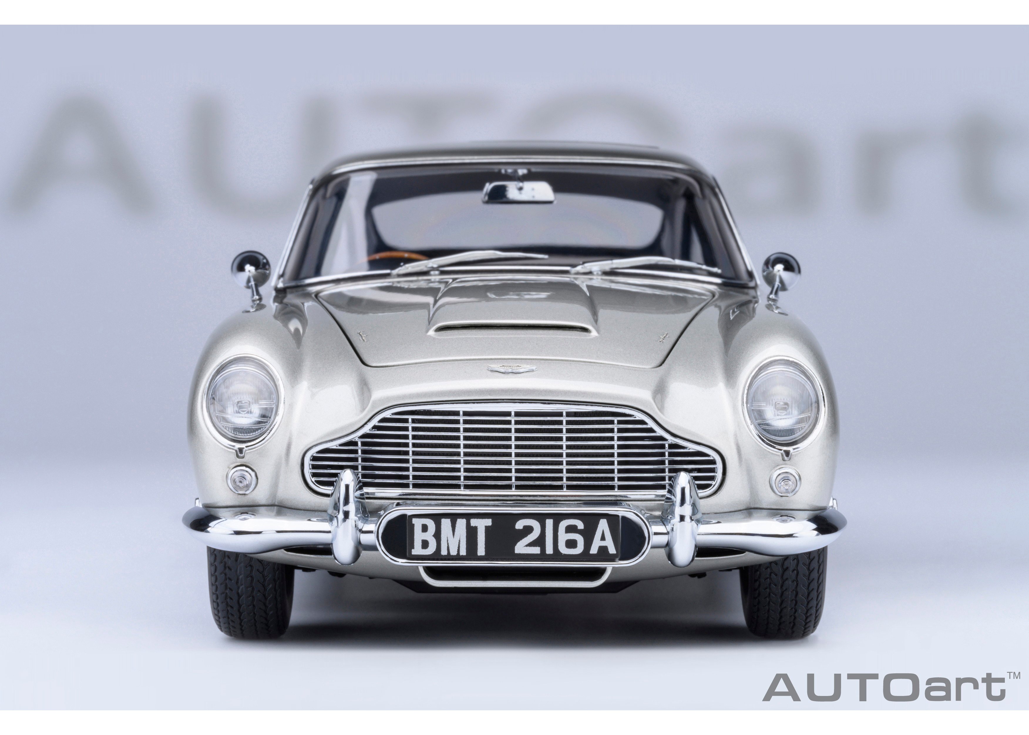AUTOart 1/18 アストンマーチン DB5 「007／ゴールドフィンガー