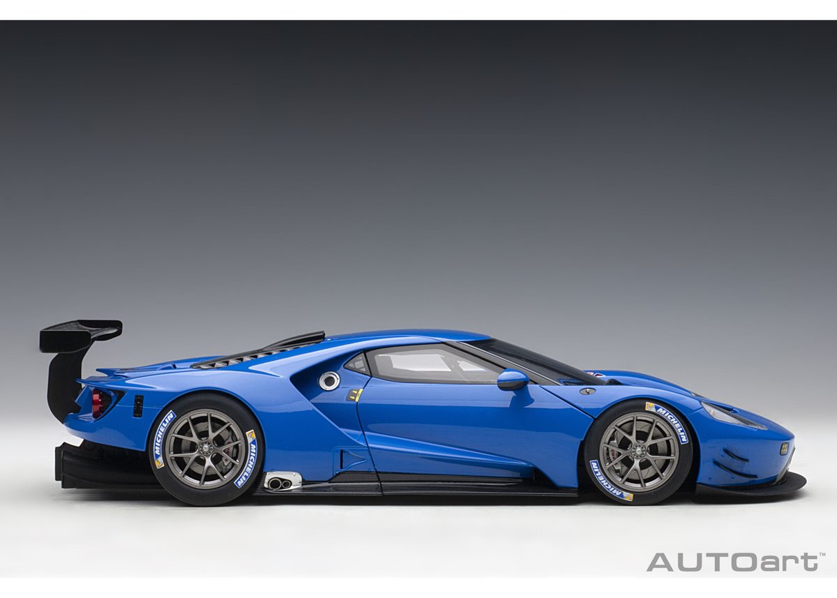 超話題新作 AUTOart 1/18 AUTOart | 81812 (ブルー) ル・マン GT フォード レーシングカー