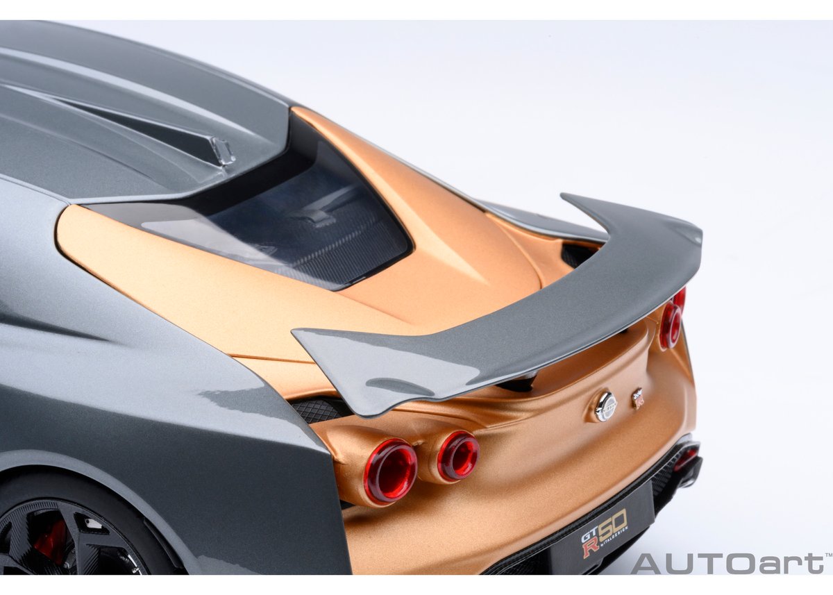 AUTOart 1/18 NISSAN GT-R50 by ITALDESIGN （グレー／ゴ