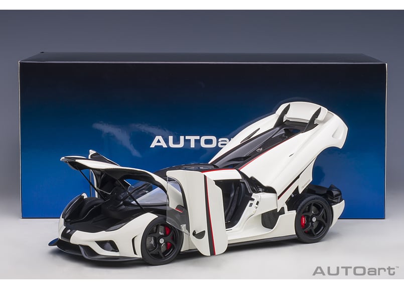 AUTOart 1/18 ケーニグセグ レゲーラ （ホワイト／カーボンブラック