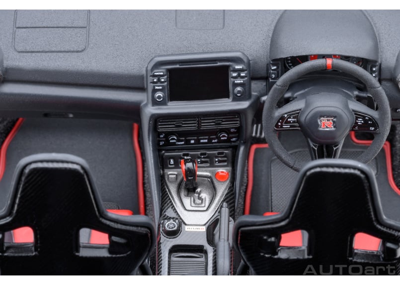 AUTOart 1/18 日産 GT-R （R35） ニスモ スペシャルエディション