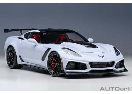AUTOart 1/18　シボレー コルベット （C7） ZR1 （グレー・メタリック）　71277