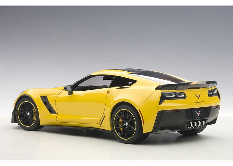 AUTOart 1/18 シボレー コルベット (C7) Z06 C7.R エディション (イ...